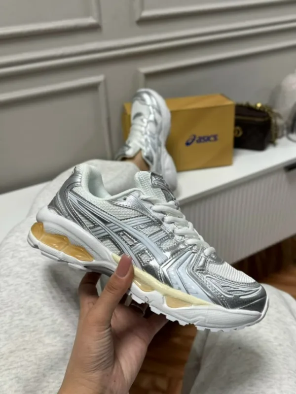 Кроссовки 996912149